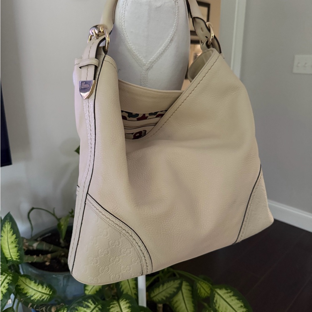 Gucci Signoria Hobo Leather Bag